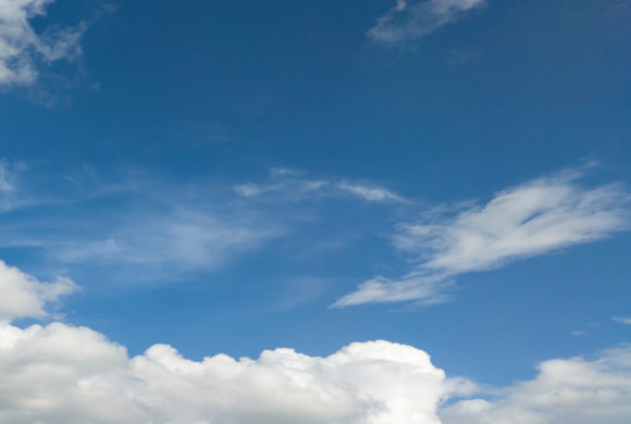 High-Quality Blue Sky Images for Creative Projects and Professional Use